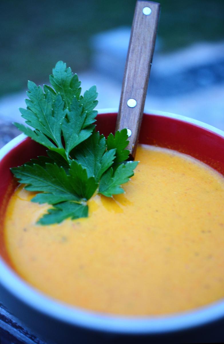 Zuppa di curcuma al pomodoro