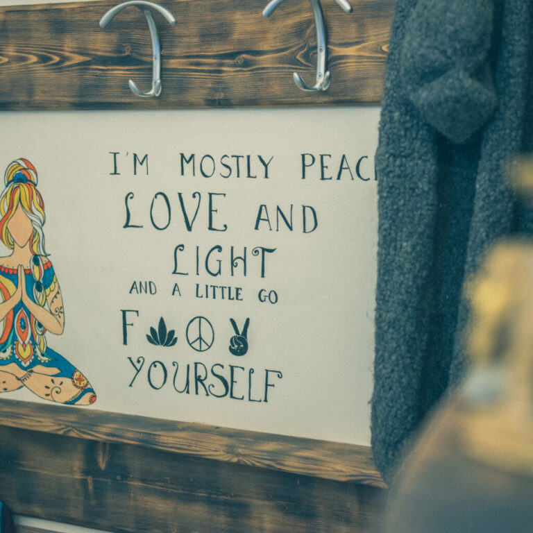 un tempo per te dro dettaglio ingresso 1024x1024 1 768x768